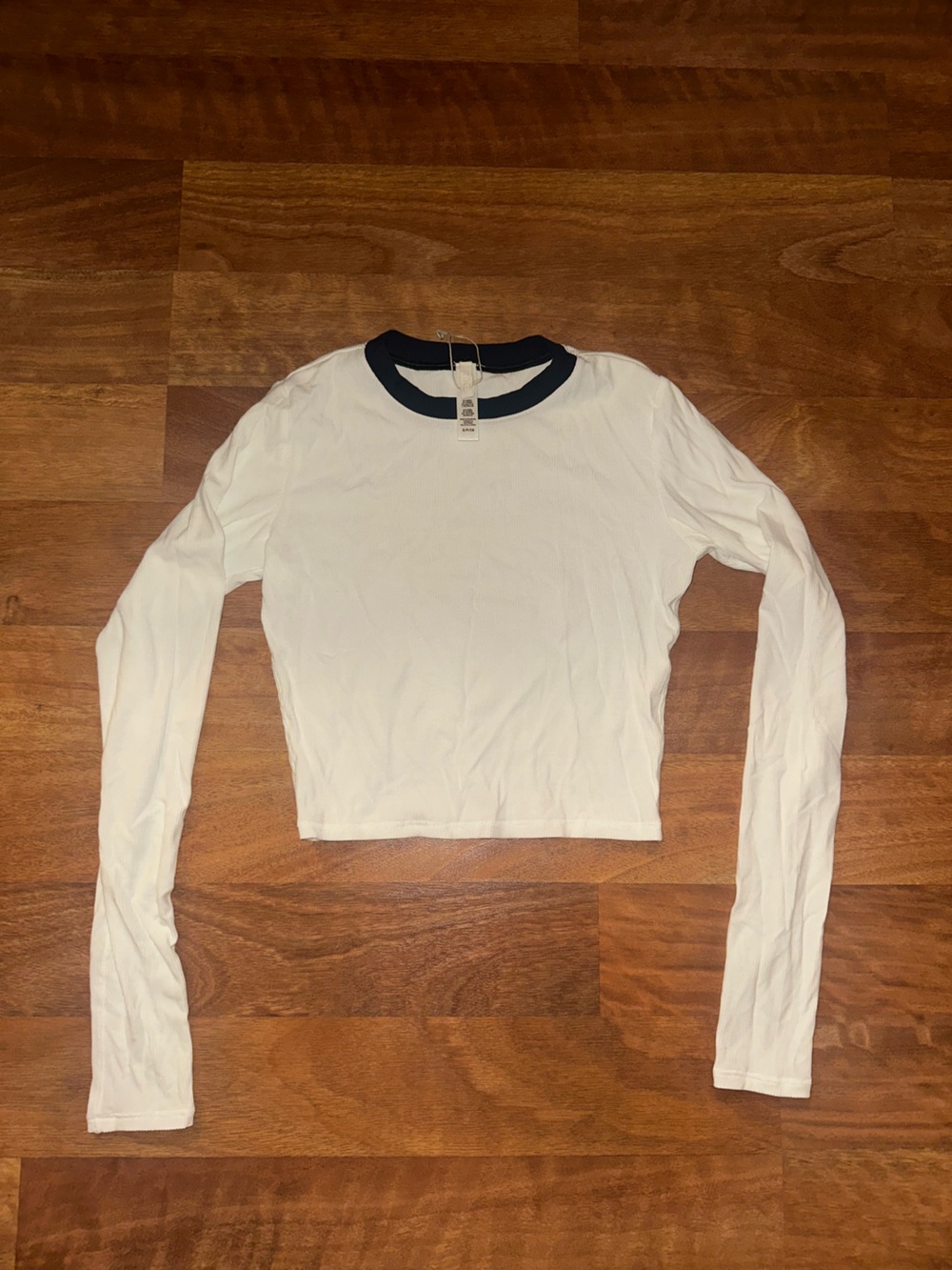 SKIMS White Long-Sleeve Ringer Tee with Navy Collar